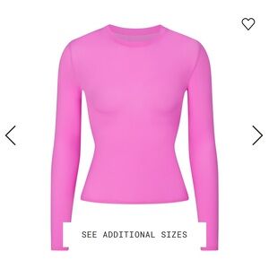 FITS EVERYBODY LONG SLEEVE T-SHIRT | NEON ORCHID SKIMS